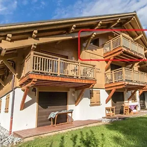 Modern 3 Bed Penthouse Apartment, Balcony & Garage, Close To Village & Bus Appartement